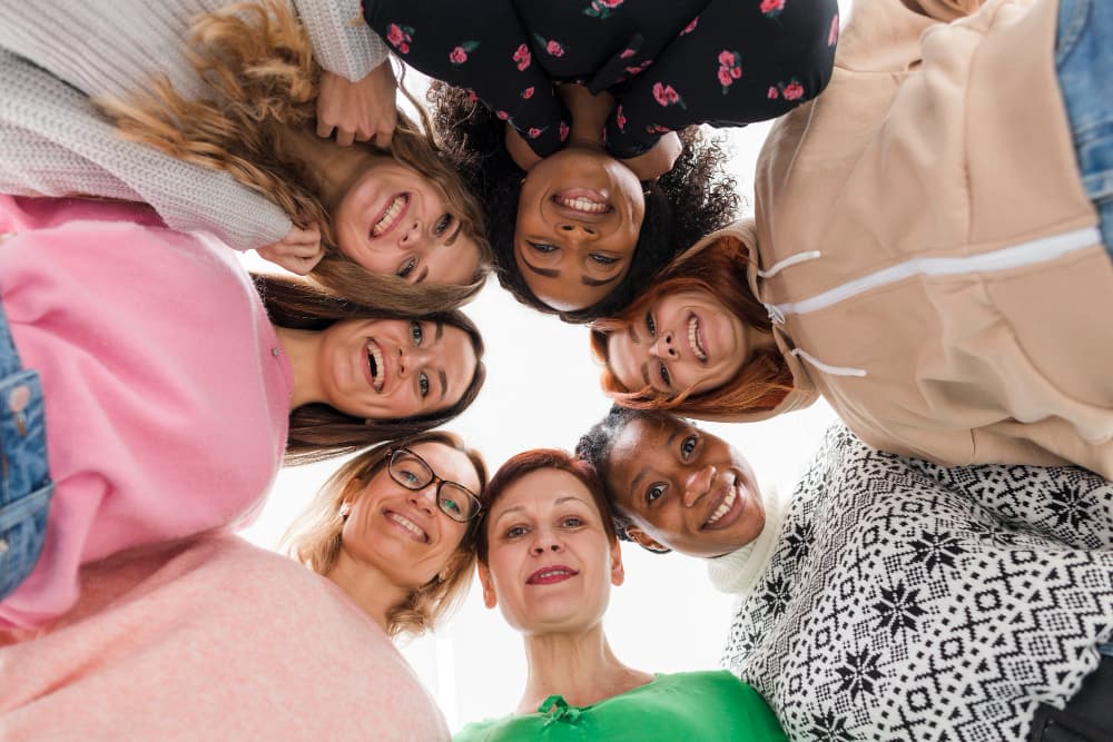 groupe de femme en cercle